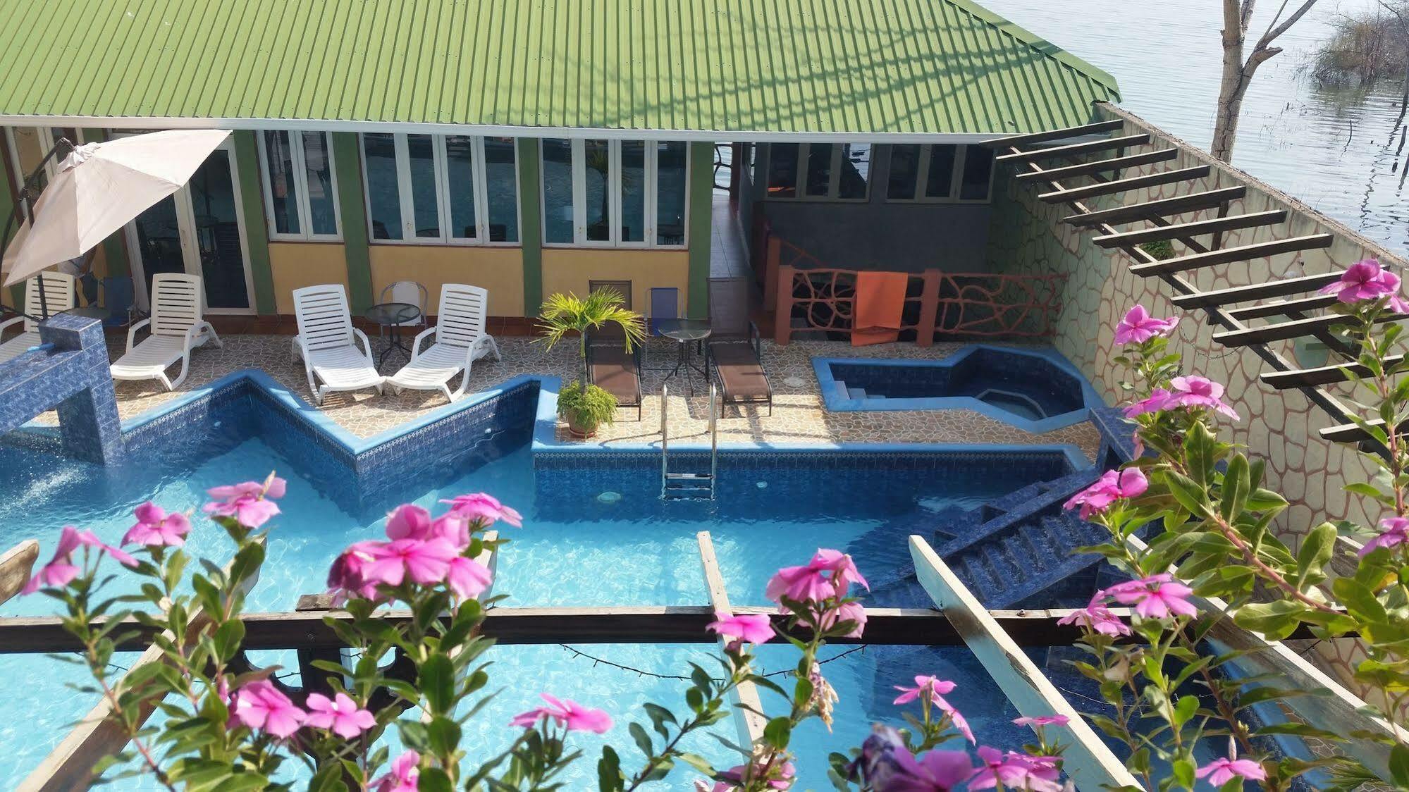 Hotel Ribiera Del Lago Peten Itza San Roman 외부 사진